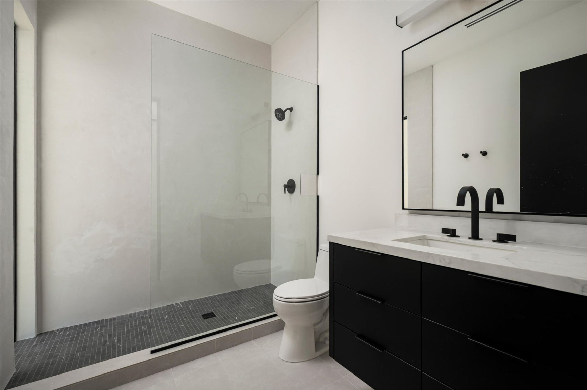 Glass-walk shower