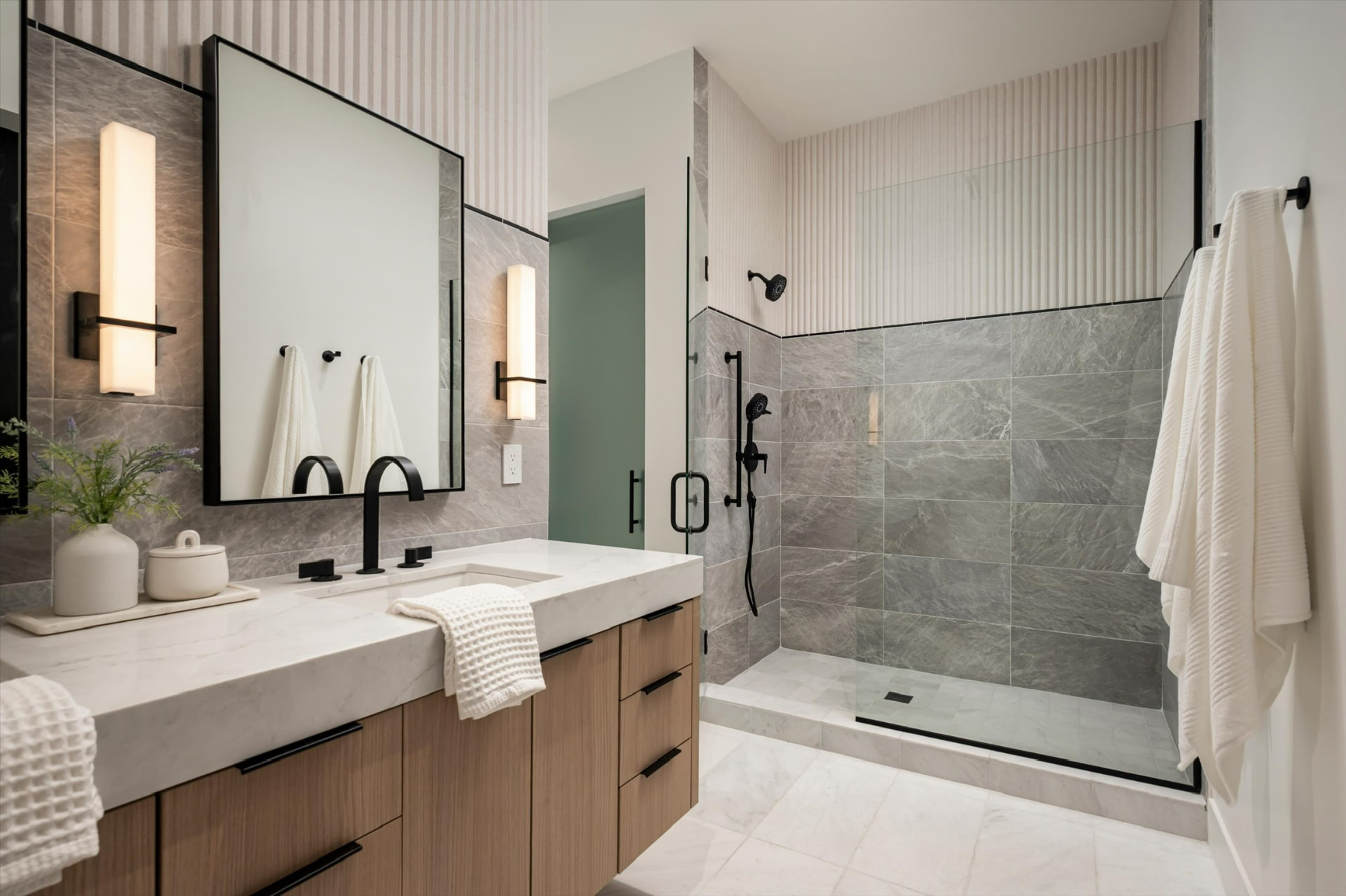 Primary bath and walk-in shower